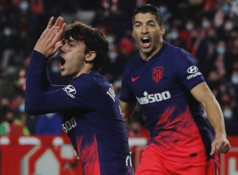  罗马中场核心伤退导致球队惨遭连败